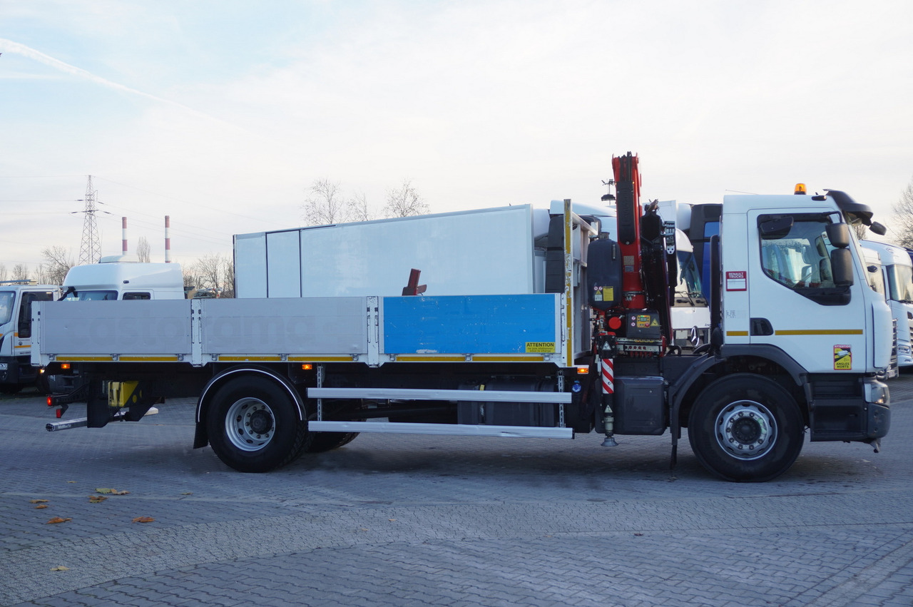 RENAULT C280 DTI 8 / FASSI crane 5.6 T / range 8 m / Flatbed 15 EPAL - Camion platformă, Camion cu macara: Foto 4 RENAULT C280 DTI 8 / FASSI crane 5.6 T / range 8 m / Flatbed 15 EPAL - Camion platformă, Camion cu macara: Foto 4