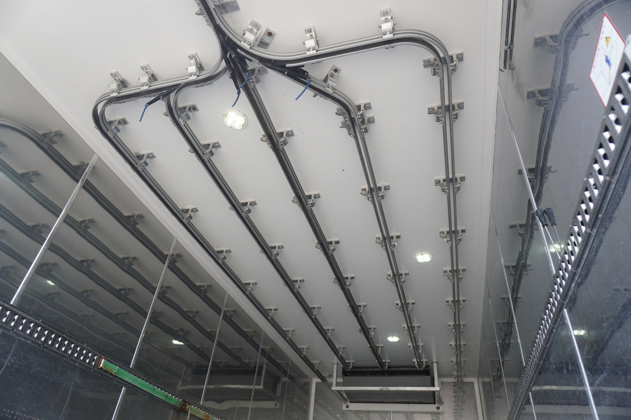 RENAULT D13 / 90 tho km !!! / Meat hook refrigerator / Thermoking T800R / 2 units - Camion frigider: Foto 3 RENAULT D13 / 90 tho km !!! / Meat hook refrigerator / Thermoking T800R / 2 units - Camion frigider: Foto 3