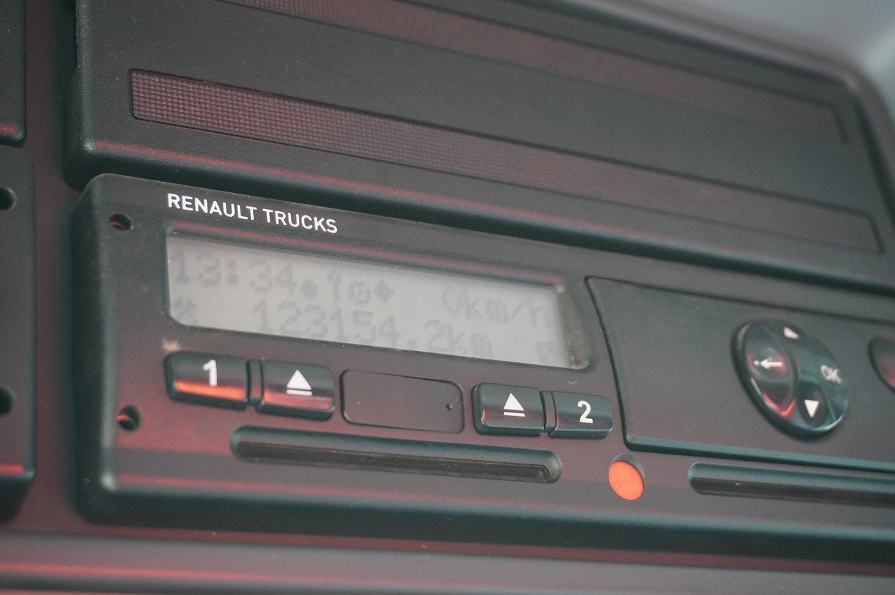 RENAULT K380 6×4 / FASSI F175 crane 7.85 t / 120 thousand km! / 2-sided tipper - Camion cu macara: Foto 2 RENAULT K380 6×4 / FASSI F175 crane 7.85 t / 120 thousand km! / 2-sided tipper - Camion cu macara: Foto 2