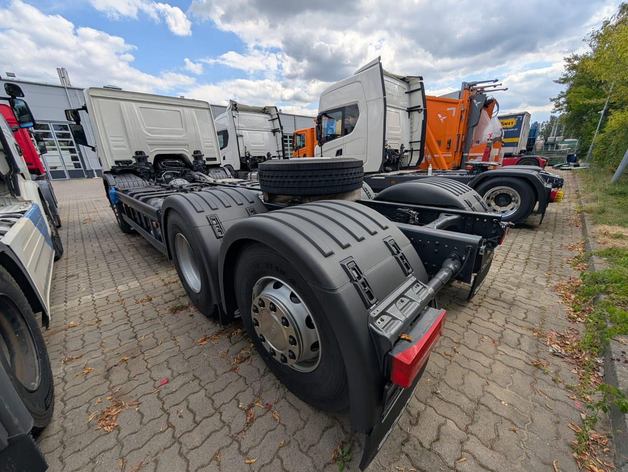 SCANIA P 340 B6x2*4NA / chassis frame / steering axle / CNG - Autogunoiere: Foto 4 SCANIA P 340 B6x2*4NA / chassis frame / steering axle / CNG - Autogunoiere: Foto 4