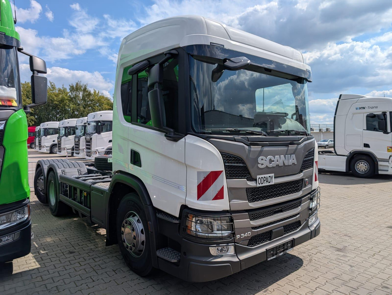 SCANIA P 340 B6x2*4NA / chassis frame / steering axle / CNG / large cab / 8 units - Autogunoiere: Foto 2 SCANIA P 340 B6x2*4NA / chassis frame / steering axle / CNG / large cab / 8 units - Autogunoiere: Foto 2