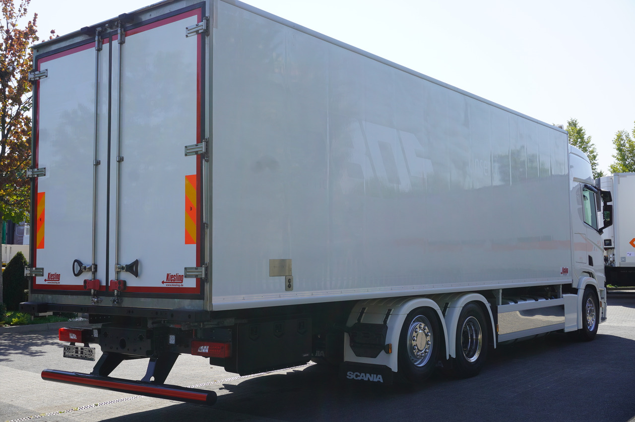 SCANIA R500 Hook-Up Refrigerated Truck KIESLING 20 EPAL / Carrier Supra 1250 Silent - Camion frigider: Foto 4 SCANIA R500 Hook-Up Refrigerated Truck KIESLING 20 EPAL / Carrier Supra 1250 Silent - Camion frigider: Foto 4