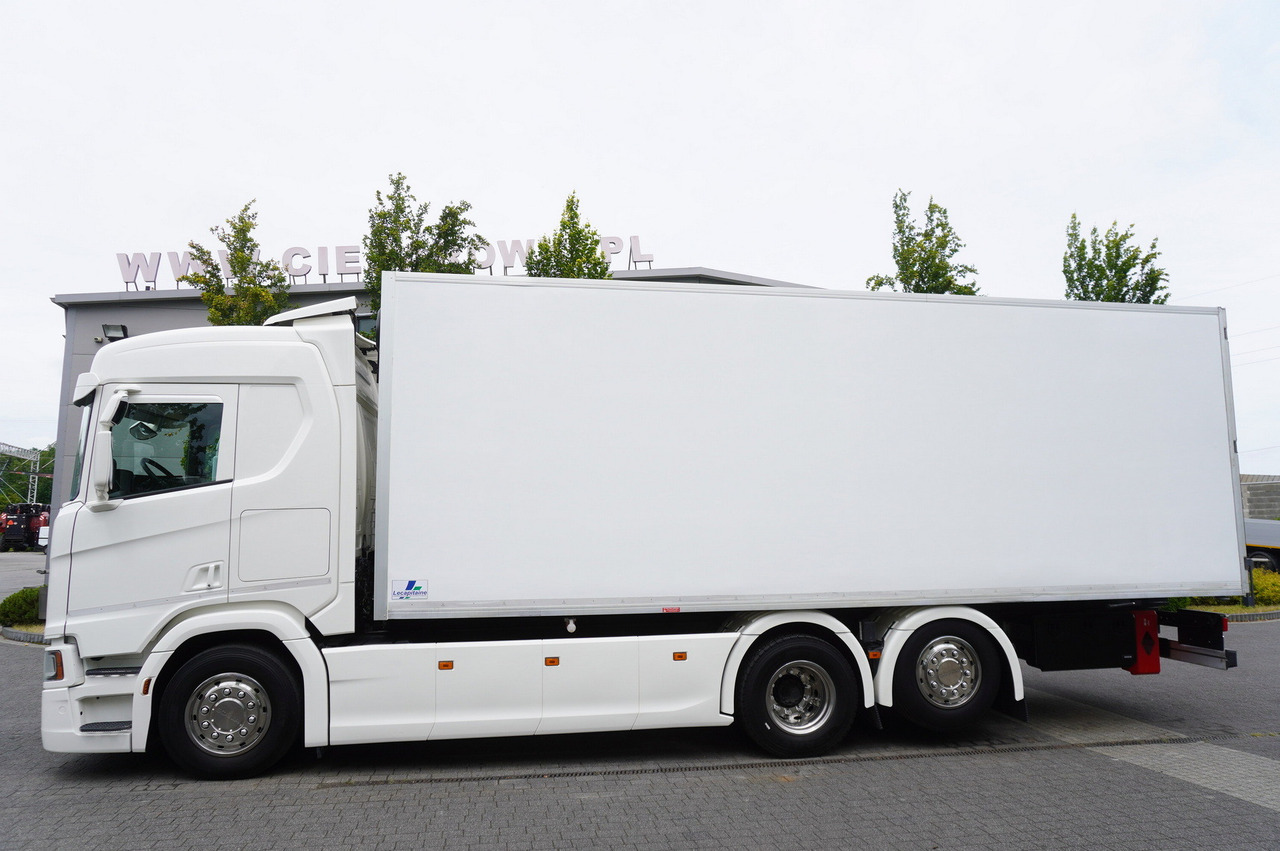 SCANIA R500 / Lecapitaine refrigerator / Carrier Supra 950 / steered 3rd axle - Camion frigider: Foto 2 SCANIA R500 / Lecapitaine refrigerator / Carrier Supra 950 / steered 3rd axle - Camion frigider: Foto 2