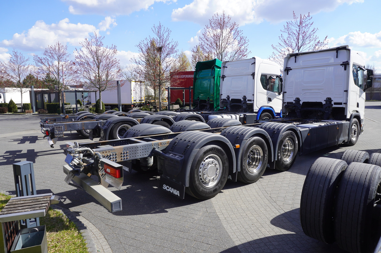 SCANIA R650 V8 / 650 HP/ frame 8.8 m / steered 4th axis / 20 units - Camion şasiu: Foto 5 SCANIA R650 V8 / 650 HP/ frame 8.8 m / steered 4th axis / 20 units - Camion şasiu: Foto 5
