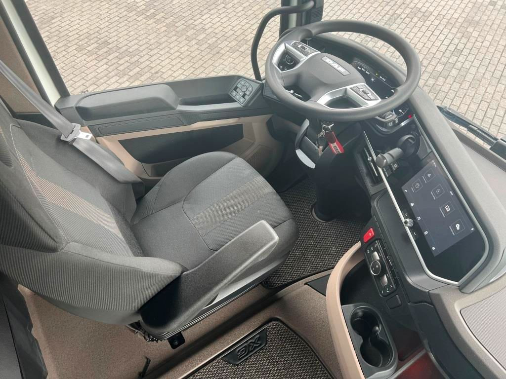 DAF XG 480 FT Intarder Standklima - zur Miete! - Cap tractor: Foto 5 DAF XG 480 FT Intarder Standklima - zur Miete! - Cap tractor: Foto 5