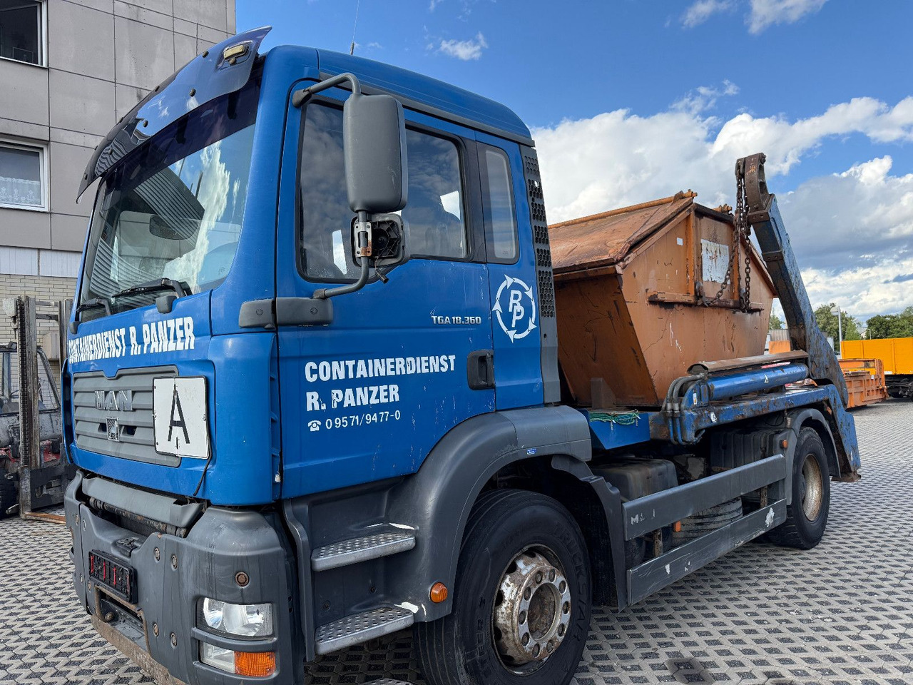 MAN TGA 18,360 - Camion basculantă: Foto 2 MAN TGA 18,360 - Camion basculantă: Foto 2