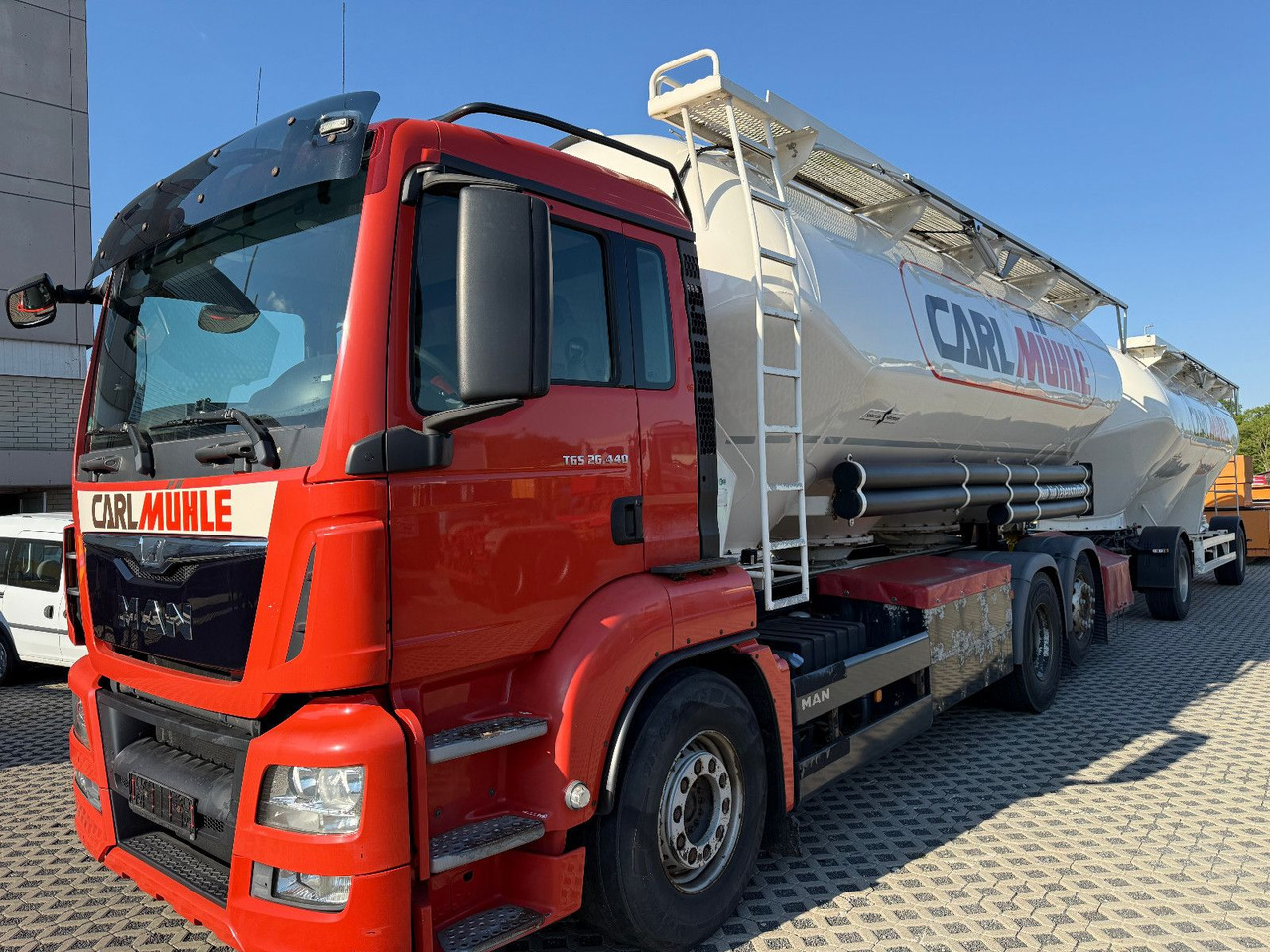 MAN TGS 26,440 Silo 31m³ Getreide Staub Rieselgüter - Maşină pentru vidanjări: Foto 4 MAN TGS 26,440 Silo 31m³ Getreide Staub Rieselgüter - Maşină pentru vidanjări: Foto 4