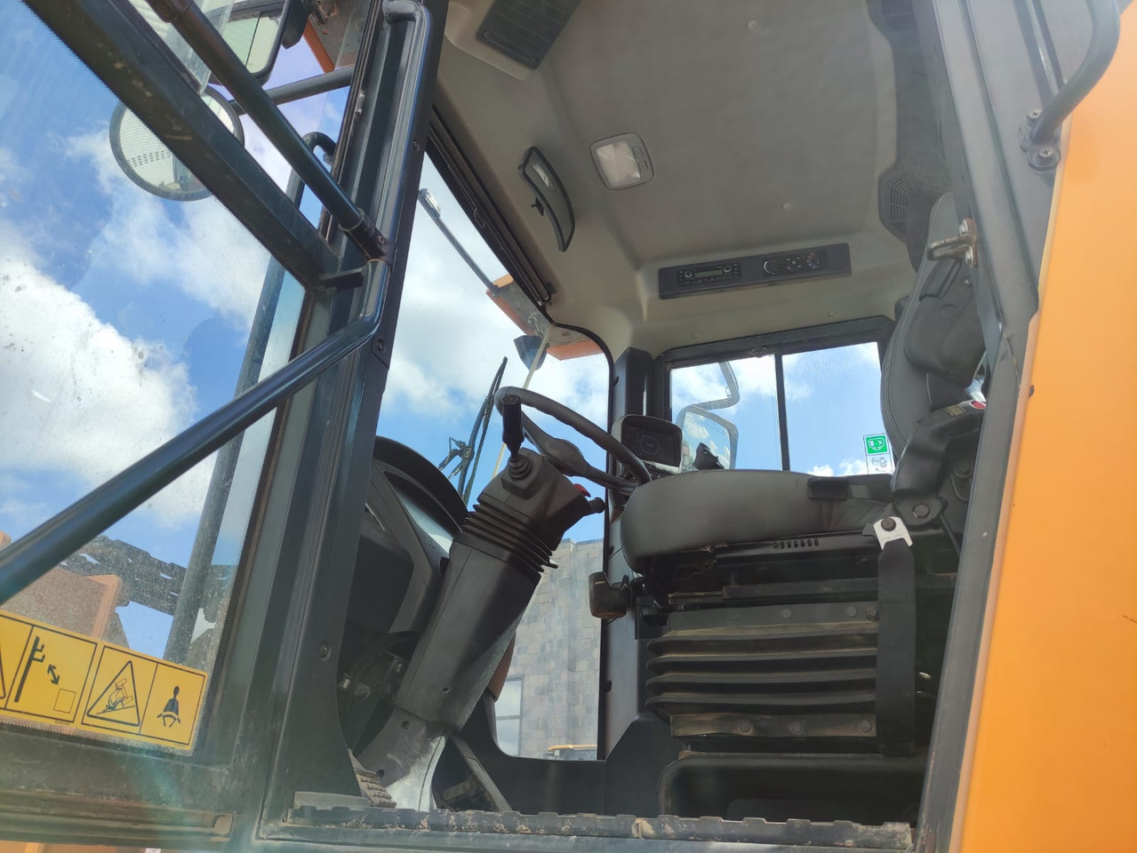 HYUNDAI HL955 - Încărcător frontal pe pneuri: Foto 5 HYUNDAI HL955 - Încărcător frontal pe pneuri: Foto 5