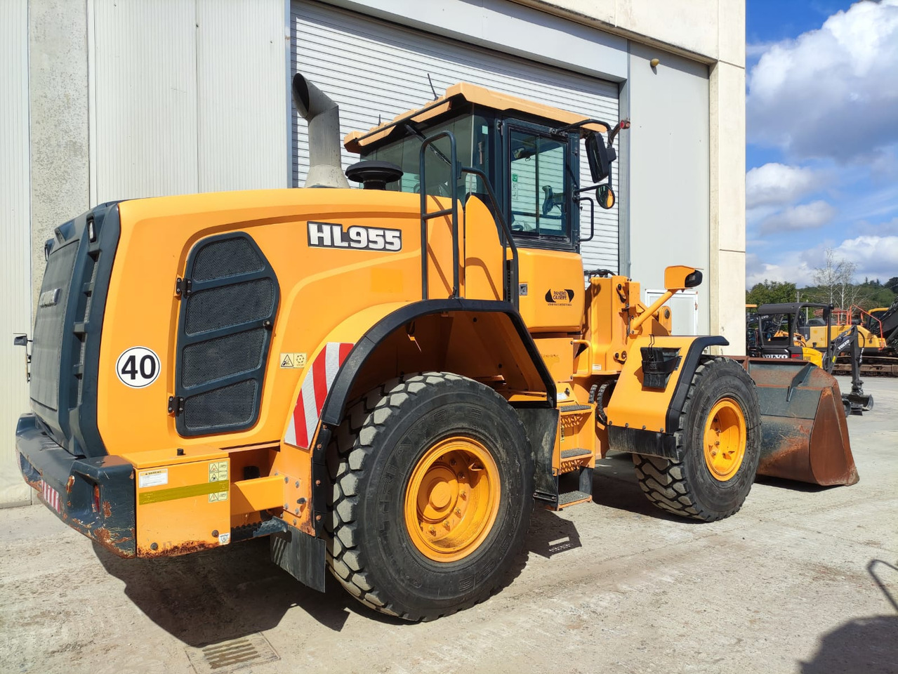 HYUNDAI HL955 - Încărcător frontal pe pneuri: Foto 4 HYUNDAI HL955 - Încărcător frontal pe pneuri: Foto 4
