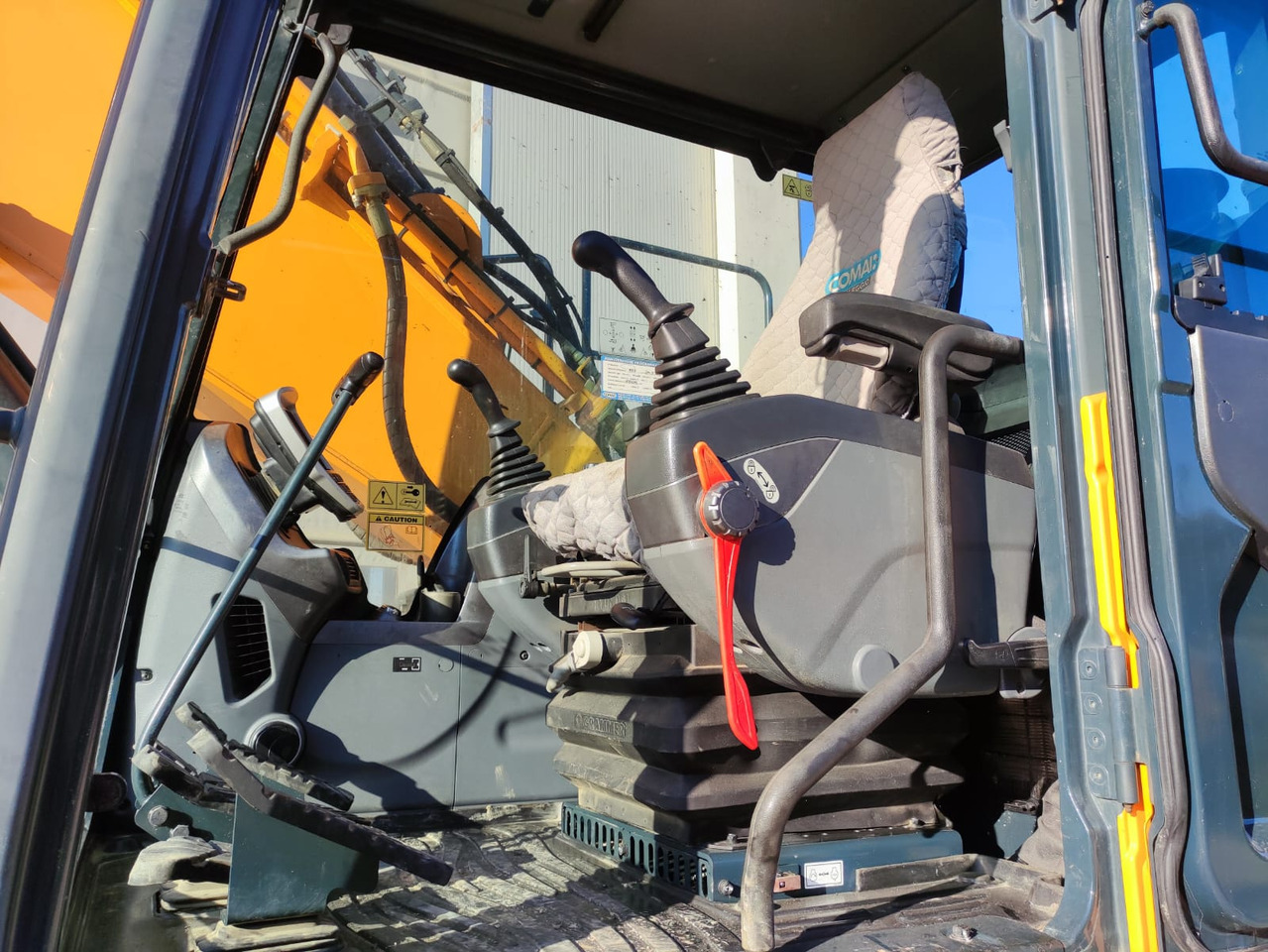 HYUNDAI HX220NL - Excavator pe şenile: Foto 5 HYUNDAI HX220NL - Excavator pe şenile: Foto 5
