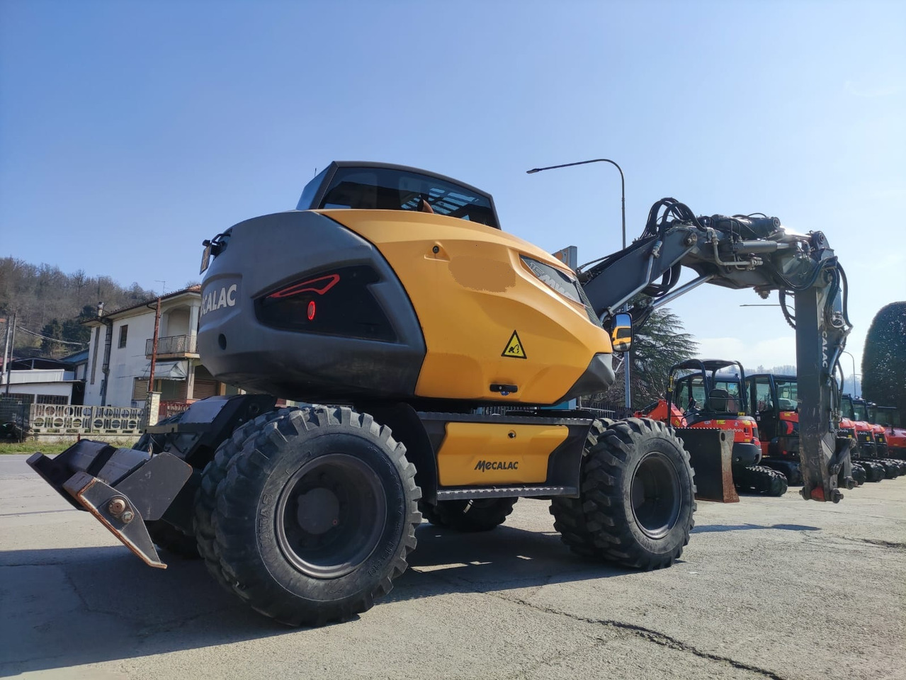 MECALAC 15 MWR - Excavator pe roţi: Foto 4 MECALAC 15 MWR - Excavator pe roţi: Foto 4