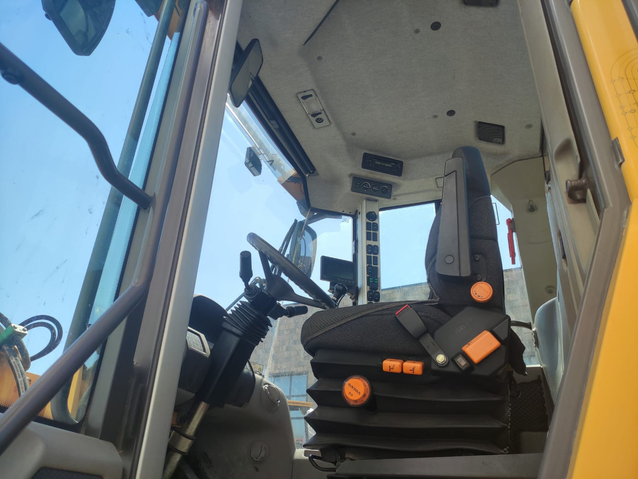 VOLVO L60F - Încărcător frontal pe pneuri: Foto 5 VOLVO L60F - Încărcător frontal pe pneuri: Foto 5