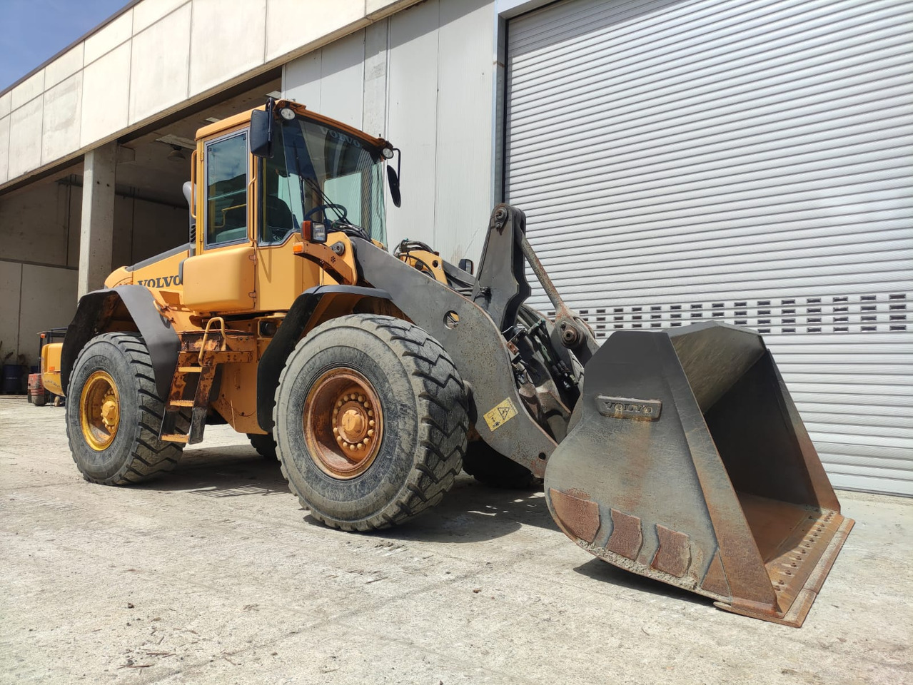 VOLVO L90E - Încărcător frontal pe pneuri: Foto 3 VOLVO L90E - Încărcător frontal pe pneuri: Foto 3
