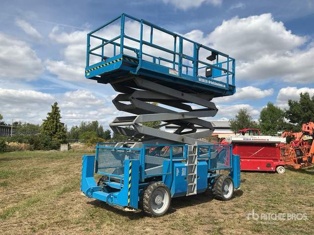 2007 Genie 4390RT 4x4 Diesel Scissor Lift - Platforma foarfeca: Foto 2 2007 Genie 4390RT 4x4 Diesel Scissor Lift - Platforma foarfeca: Foto 2