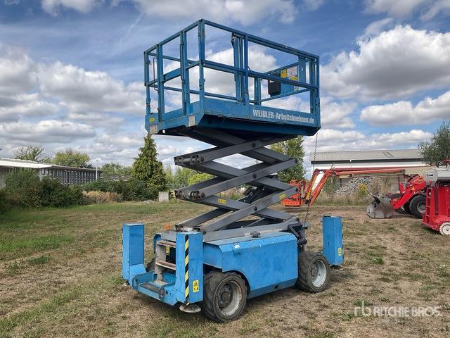 2007 Genie GS2668RT 4x4 Diesel Scissor Lift - Platforma foarfeca: Foto 2 2007 Genie GS2668RT 4x4 Diesel Scissor Lift - Platforma foarfeca: Foto 2