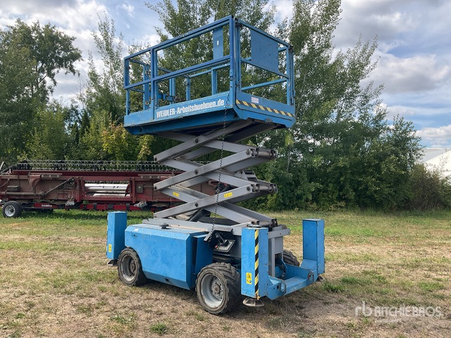 2007 Genie GS2668RT 4x4 Diesel Scissor Lift - Platforma foarfeca: Foto 4 2007 Genie GS2668RT 4x4 Diesel Scissor Lift - Platforma foarfeca: Foto 4