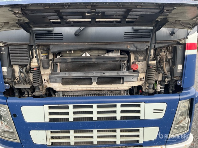 2006 Volvo FM 340 2006 Palfinger PK16502 Knuckle ... Truck Tractor w/Crane - Cap tractor: Foto 5 2006 Volvo FM 340 2006 Palfinger PK16502 Knuckle ... Truck Tractor w/Crane - Cap tractor: Foto 5