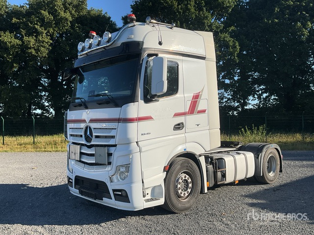 2015 Mercedes-Benz Actros 1845LS 4x2 S/A S/A Sleeper Truck Tractor - Cap tractor: Foto 1 2015 Mercedes-Benz Actros 1845LS 4x2 S/A S/A Sleeper Truck Tractor - Cap tractor: Foto 1