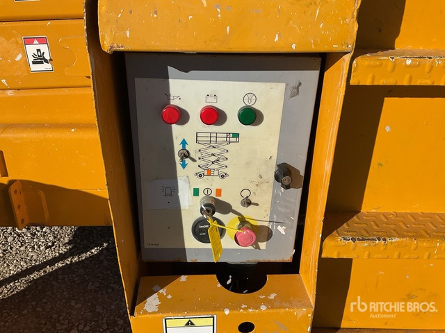 2004 Haulotte H18SX 4x4 Diesel Scissor Lift - Platforma foarfeca: Foto 5 2004 Haulotte H18SX 4x4 Diesel Scissor Lift - Platforma foarfeca: Foto 5