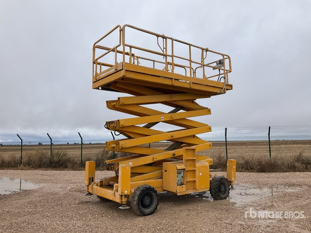 2005 Haulotte H18SX 4x4 Diesel Scissor Lift - Platforma foarfeca: Foto 2 2005 Haulotte H18SX 4x4 Diesel Scissor Lift - Platforma foarfeca: Foto 2