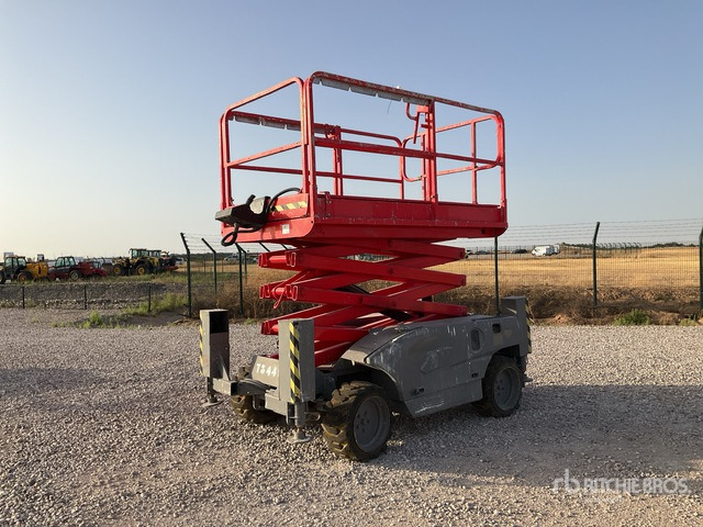 2006 Haulotte Compact 10DX 4x4 Diesel Scissor Lift - Platforma foarfeca: Foto 1 2006 Haulotte Compact 10DX 4x4 Diesel Scissor Lift - Platforma foarfeca: Foto 1