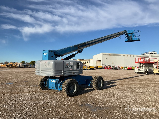 2007 Genie S85 4WD Diesel Telescopic Boom Lift - Nacela telescopica: Foto 1 2007 Genie S85 4WD Diesel Telescopic Boom Lift - Nacela telescopica: Foto 1