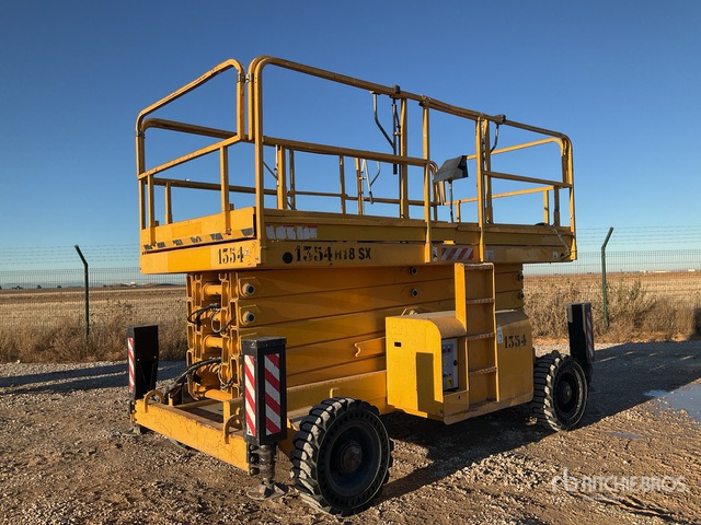 2007 Haulotte H18SX 4x4 Diesel Scissor Lift - Platforma foarfeca: Foto 2 2007 Haulotte H18SX 4x4 Diesel Scissor Lift - Platforma foarfeca: Foto 2