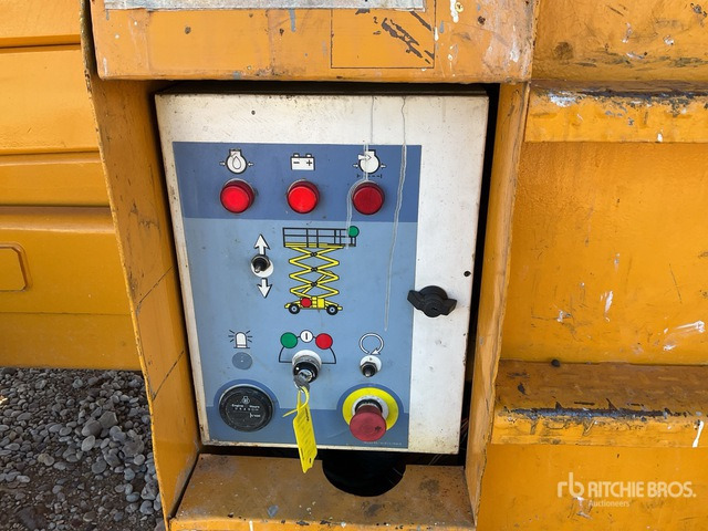 2011 Haulotte H12SX Scissor Lift - Platforma foarfeca: Foto 5 2011 Haulotte H12SX Scissor Lift - Platforma foarfeca: Foto 5