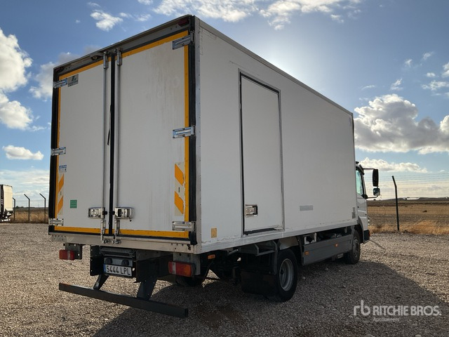 2012 Mercedes-Benz Atego 1018 4x2 Refrigerated Truck - Camion frigider: Foto 4 2012 Mercedes-Benz Atego 1018 4x2 Refrigerated Truck - Camion frigider: Foto 4