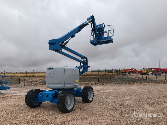 2013 Genie Z45/25J 4WD Diesel Articulating Boom Lift - Nacela articulata: Foto 1 2013 Genie Z45/25J 4WD Diesel Articulating Boom Lift - Nacela articulata: Foto 1