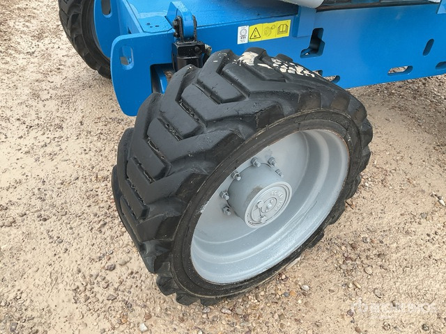 2013 Genie Z45/25J 4WD Diesel Articulating Boom Lift - Nacela articulata: Foto 5 2013 Genie Z45/25J 4WD Diesel Articulating Boom Lift - Nacela articulata: Foto 5