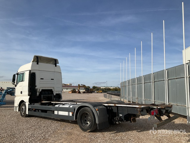 2015 MAN TGX18.440 4x2 Sleeper Container Truck - Camion şasiu: Foto 4 2015 MAN TGX18.440 4x2 Sleeper Container Truck - Camion şasiu: Foto 4