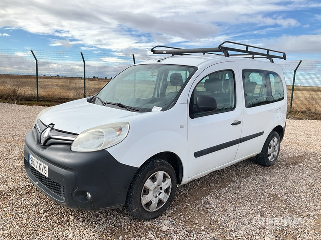 2019 Renault Kangoo Combi Passenger Van - Microbuz, Transport persoane: Foto 1 2019 Renault Kangoo Combi Passenger Van - Microbuz, Transport persoane: Foto 1