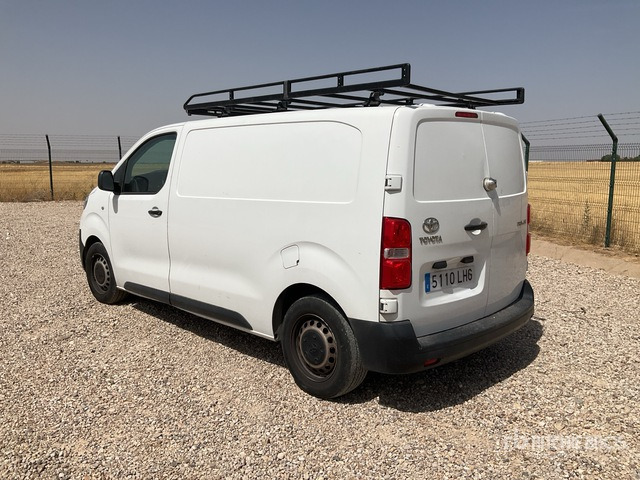 2020 Toyota Proace 4x2 Van Truck - Dubă: Foto 2 2020 Toyota Proace 4x2 Van Truck - Dubă: Foto 2
