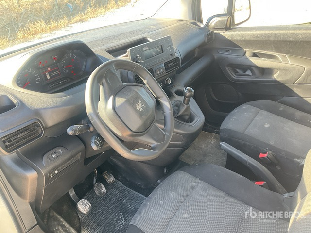 2021 Peugeot Rifter Passenger Van - Microbuz, Transport persoane: Foto 5 2021 Peugeot Rifter Passenger Van - Microbuz, Transport persoane: Foto 5