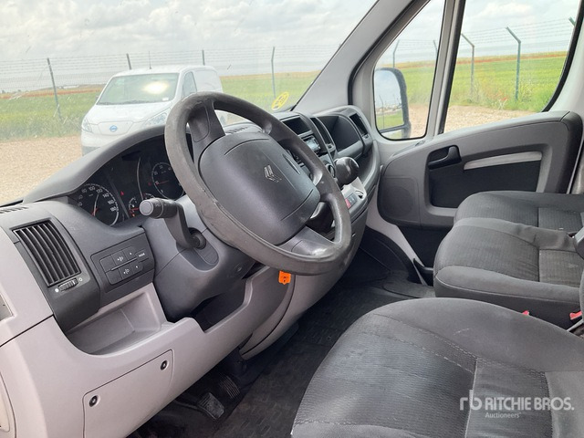 2006 Citroen Jumper 2.2D Van Truck - Autoutilitară: Foto 4 2006 Citroen Jumper 2.2D Van Truck - Autoutilitară: Foto 4