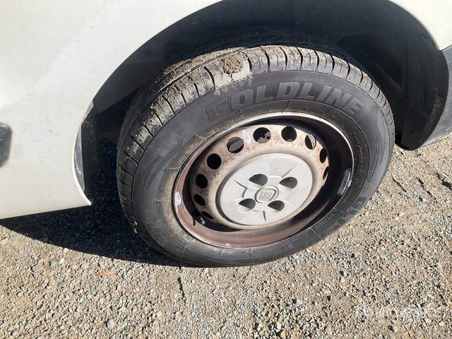 2015 Fiat Fiorino Van Truck - Autoutilitară: Foto 4 2015 Fiat Fiorino Van Truck - Autoutilitară: Foto 4