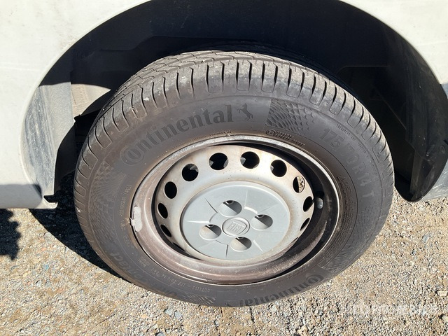 2017 Fiat Fiorino Multijet Van Truck - Autoutilitară: Foto 4 2017 Fiat Fiorino Multijet Van Truck - Autoutilitară: Foto 4