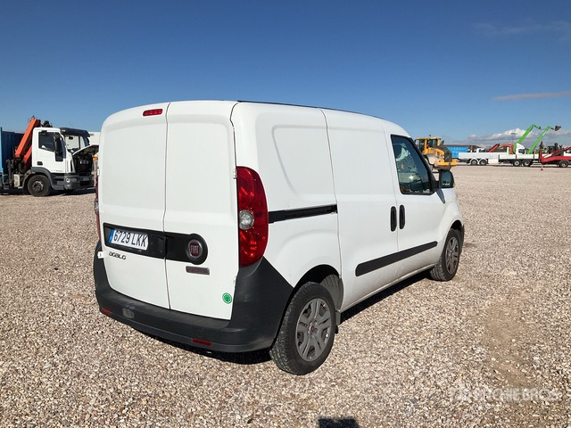 2020 Fiat Doblo Cargo Van - Autoutilitară: Foto 3 2020 Fiat Doblo Cargo Van - Autoutilitară: Foto 3