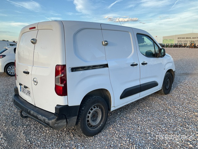 2021 Opel Combo Cargo Van - Autoutilitară: Foto 3 2021 Opel Combo Cargo Van - Autoutilitară: Foto 3