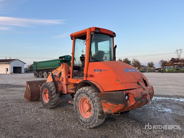 2001 Hitachi W80 Wheel Loader - Încărcător frontal pe pneuri: Foto 4 2001 Hitachi W80 Wheel Loader - Încărcător frontal pe pneuri: Foto 4