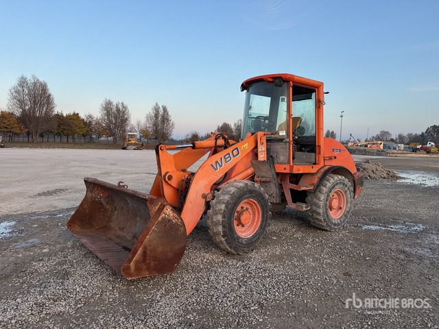 2001 Hitachi W80 Wheel Loader - Încărcător frontal pe pneuri: Foto 2 2001 Hitachi W80 Wheel Loader - Încărcător frontal pe pneuri: Foto 2