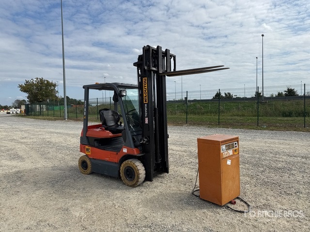2005 Toyota 7FB18 1750 kg Electric Forklift - Electrostivuitor: Foto 4 2005 Toyota 7FB18 1750 kg Electric Forklift - Electrostivuitor: Foto 4