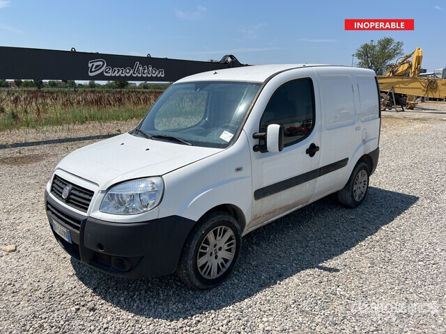 2008 Fiat Doblo (Inoperable) Van Truck - Autoutilitară compactă: Foto 1 2008 Fiat Doblo (Inoperable) Van Truck - Autoutilitară compactă: Foto 1