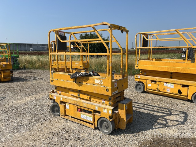 2008 Haulotte Optimum 8 Electric (Inoperable) Scissor Lift - Platforma foarfeca: Foto 4 2008 Haulotte Optimum 8 Electric (Inoperable) Scissor Lift - Platforma foarfeca: Foto 4