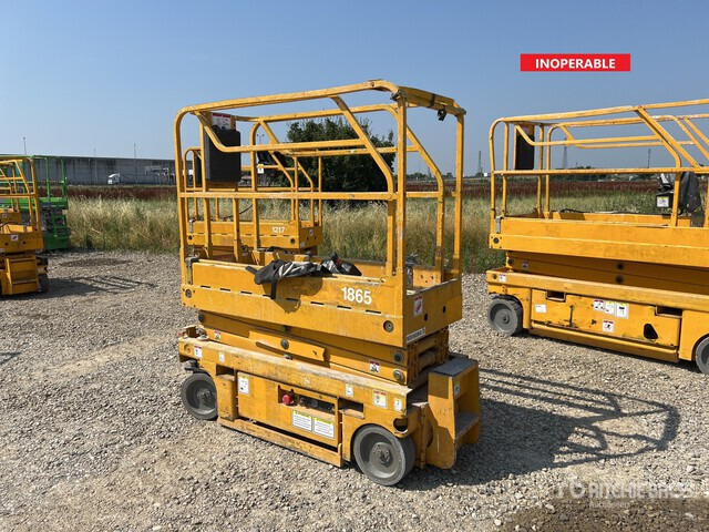 2008 Haulotte Optimum 8 Electric (Inoperable) Scissor Lift - Platforma foarfeca: Foto 1 2008 Haulotte Optimum 8 Electric (Inoperable) Scissor Lift - Platforma foarfeca: Foto 1