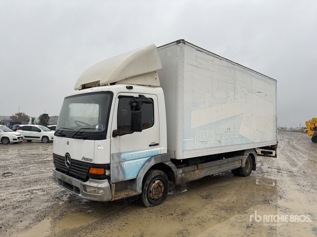 2008 Mercedes-Benz Atego 4x2 Van Truck - Camion furgon: Foto 1 2008 Mercedes-Benz Atego 4x2 Van Truck - Camion furgon: Foto 1