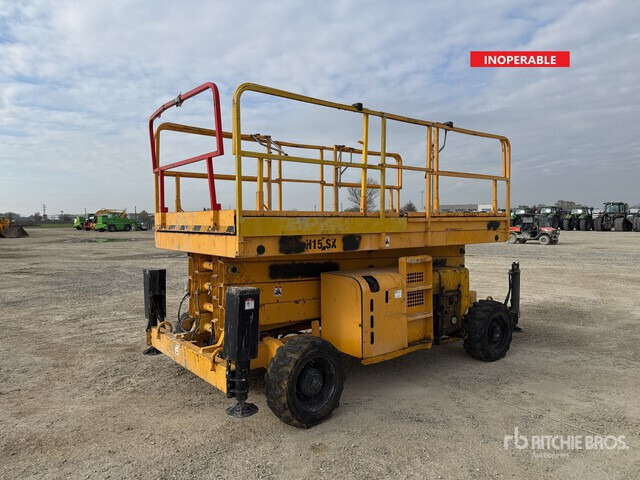 2009 Haulotte H15SX (Inoperable) Scissor Lift - Platforma foarfeca: Foto 3 2009 Haulotte H15SX (Inoperable) Scissor Lift - Platforma foarfeca: Foto 3