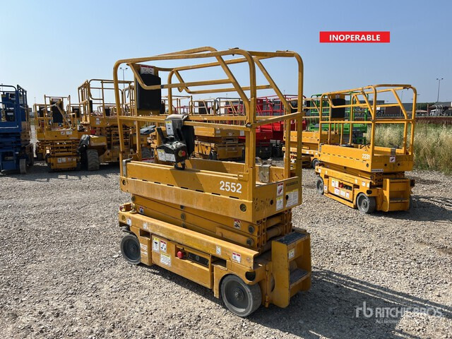 2009 Haulotte Optimum 8NT Electric (Inoperable) Scissor Lift - Platforma foarfeca: Foto 1 2009 Haulotte Optimum 8NT Electric (Inoperable) Scissor Lift - Platforma foarfeca: Foto 1
