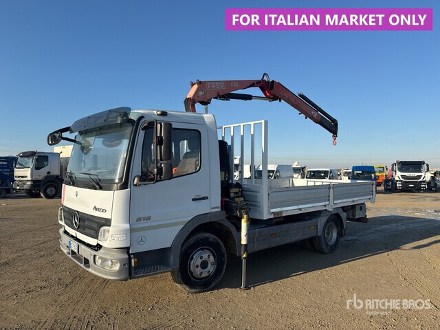 2009 Mercedes-Benz MB 818 K 2009 Fassi F65A.23 2710 kg on 4x2 Flatbed Truck with Crane - Camion platformă, Camion cu macara: Foto 2 2009 Mercedes-Benz MB 818 K 2009 Fassi F65A.23 2710 kg on 4x2 Flatbed Truck with Crane - Camion platformă, Camion cu macara: Foto 2